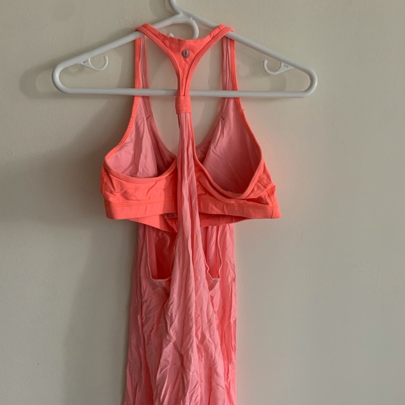 Lululemon work out top - Picture 2 of 2